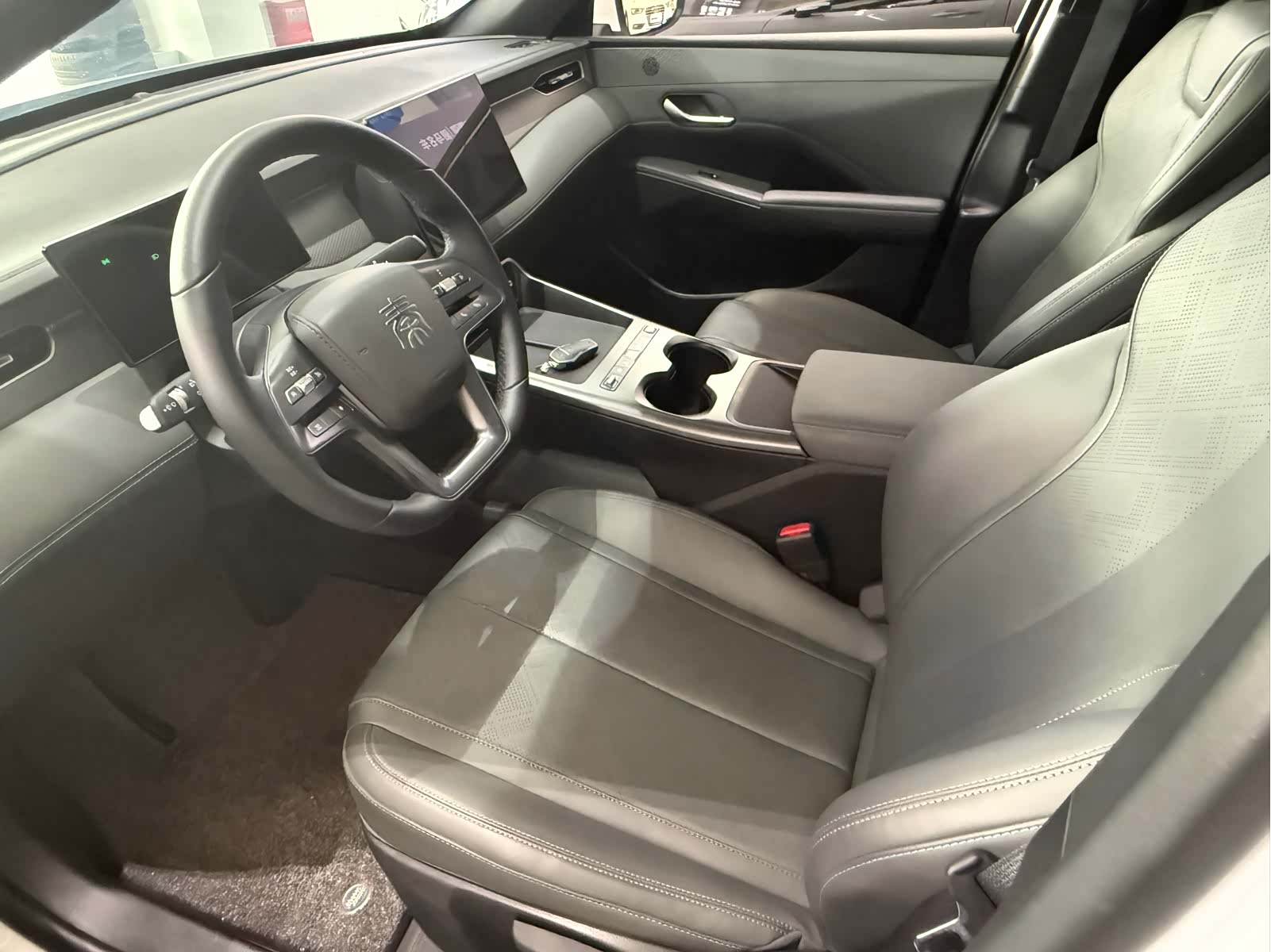 BYD Qin, 2025 все фото