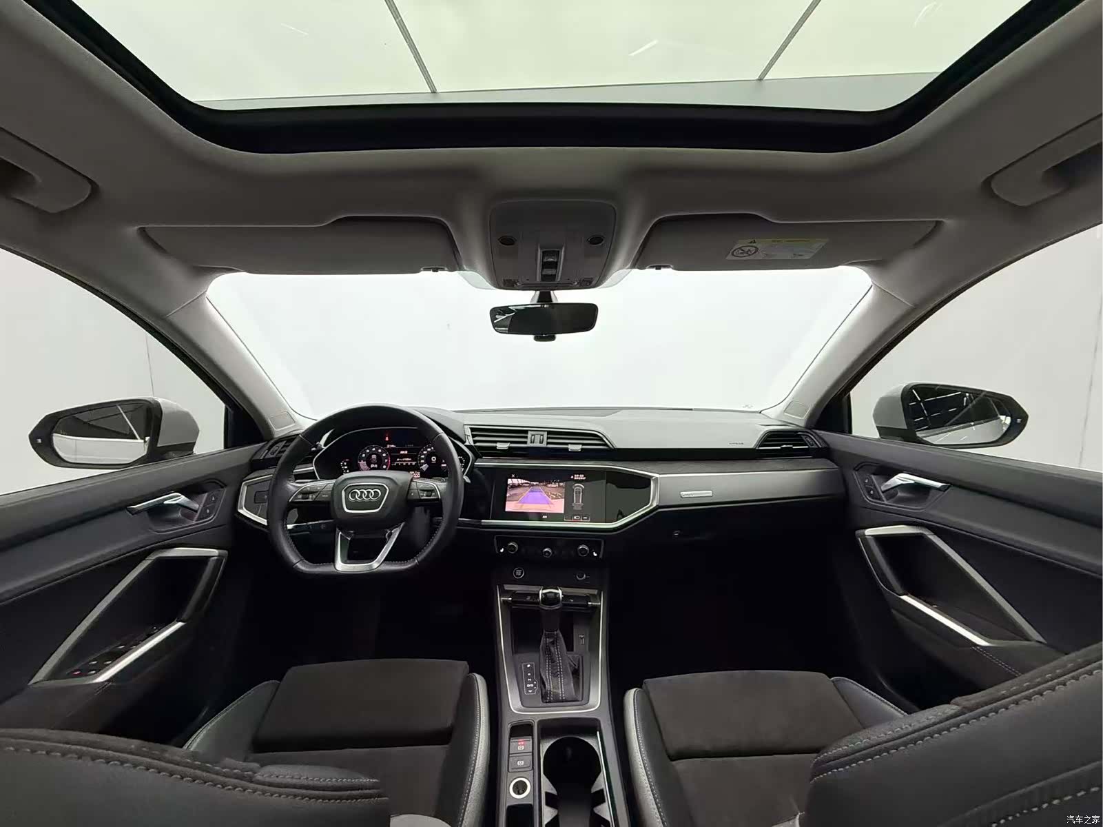 Audi Q3, 2021 11