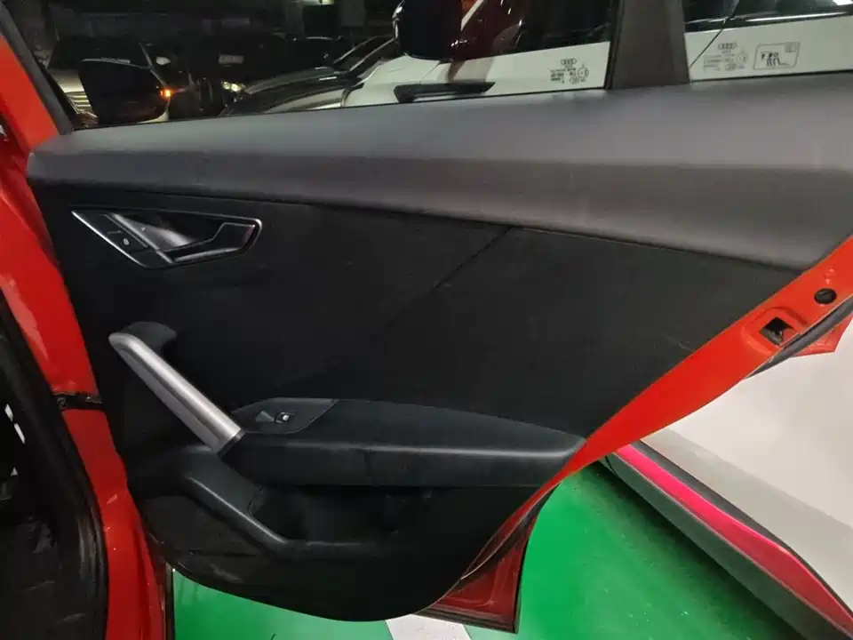 Audi Q2L Audi Q2L