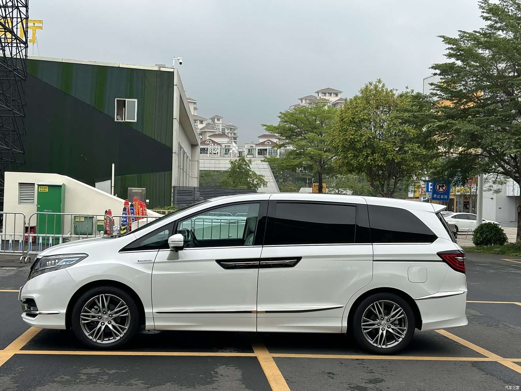 Honda Elysion, 2021 3
