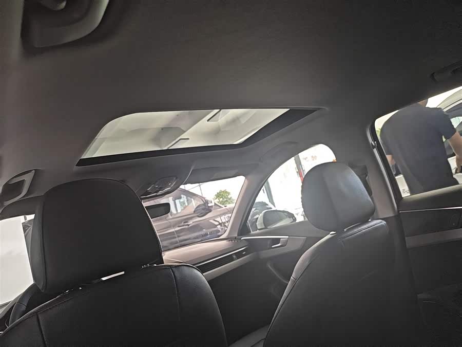 Audi A4L 2017, фото 15