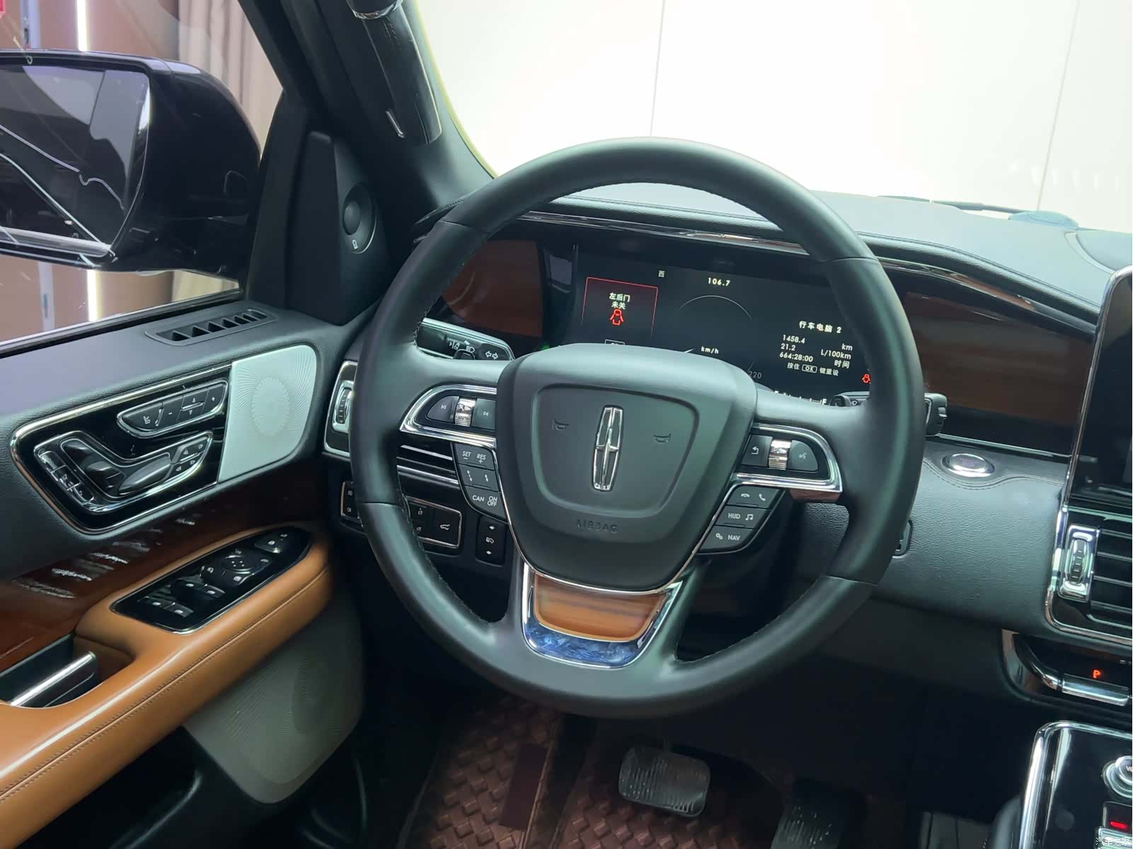Lincoln Navigator, 2018 15