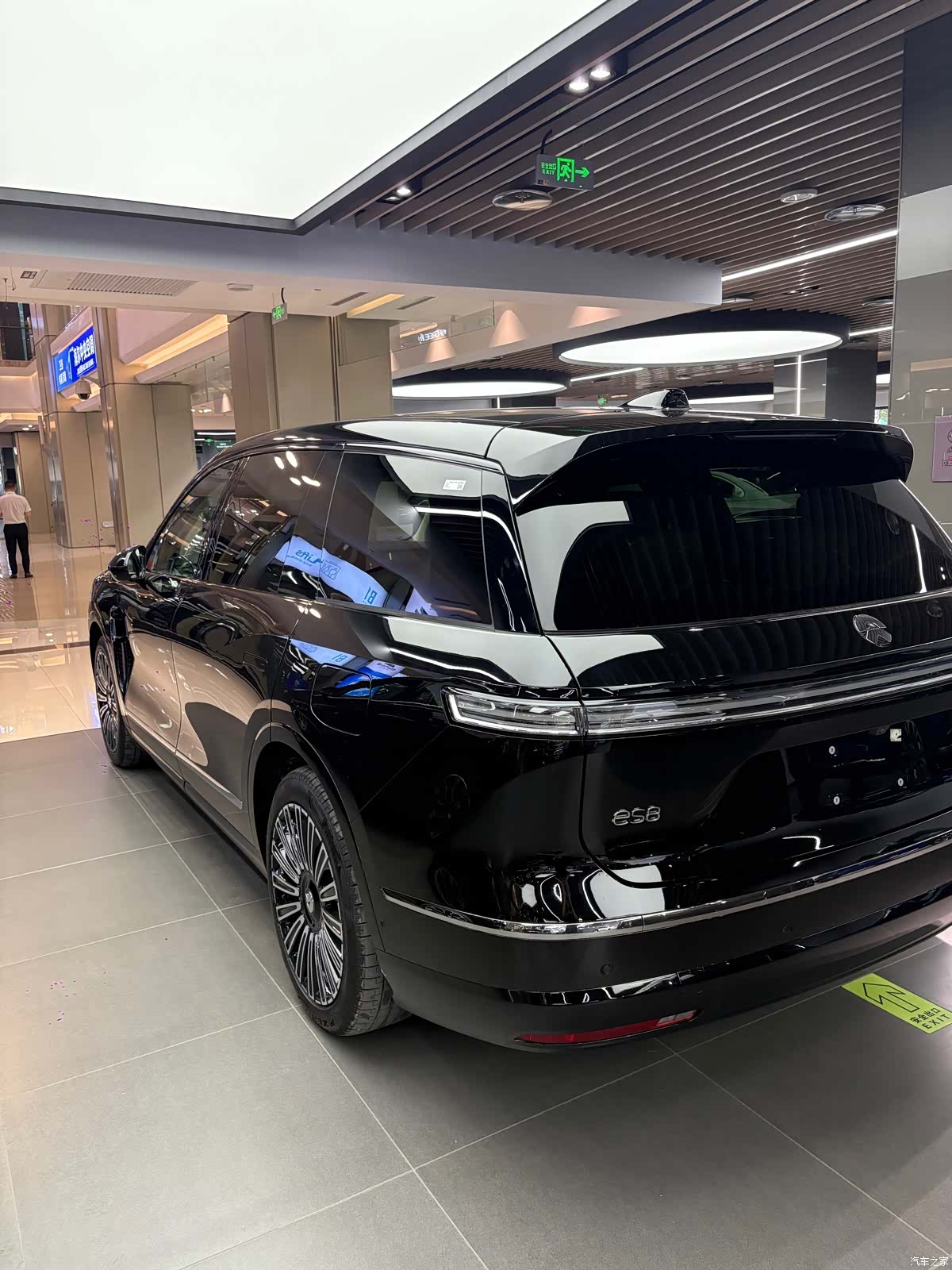 NIO ES8, 2026 4