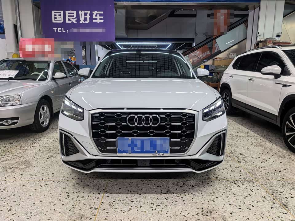 Audi Q2L
