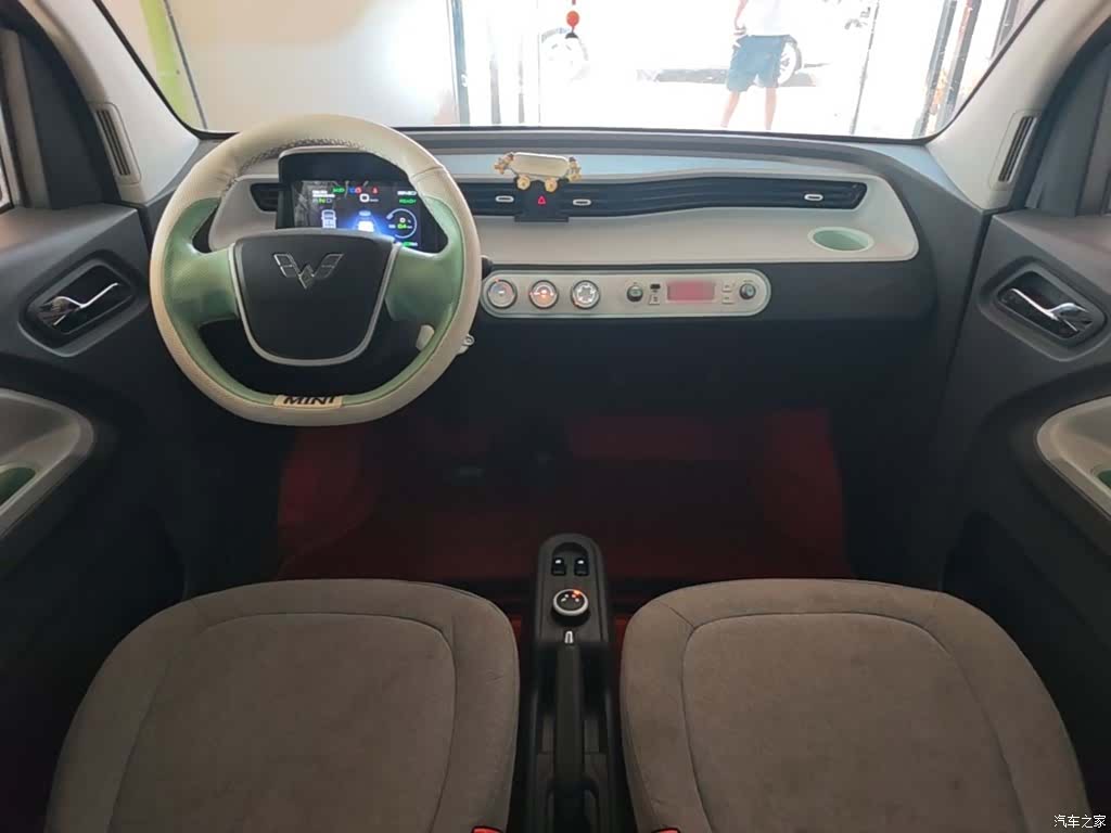 Wuling MINIEV, 2023 10