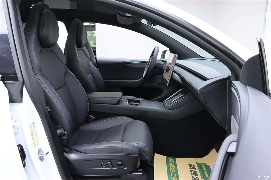 Tesla Model Y, 2025 16