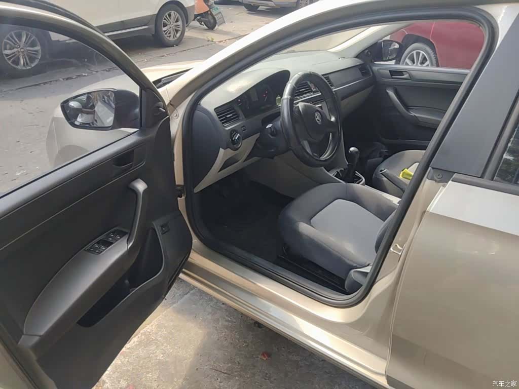 Skoda Rapid, 2015 16