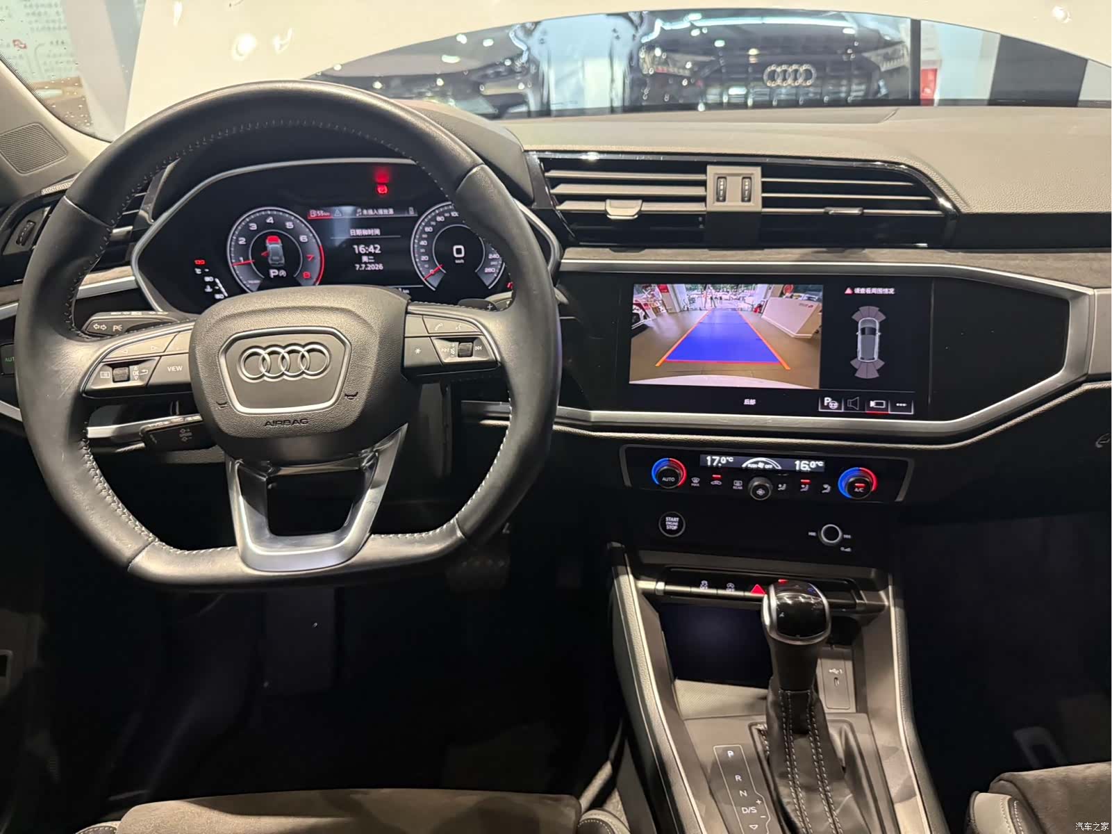 Audi Q3, 2022 13