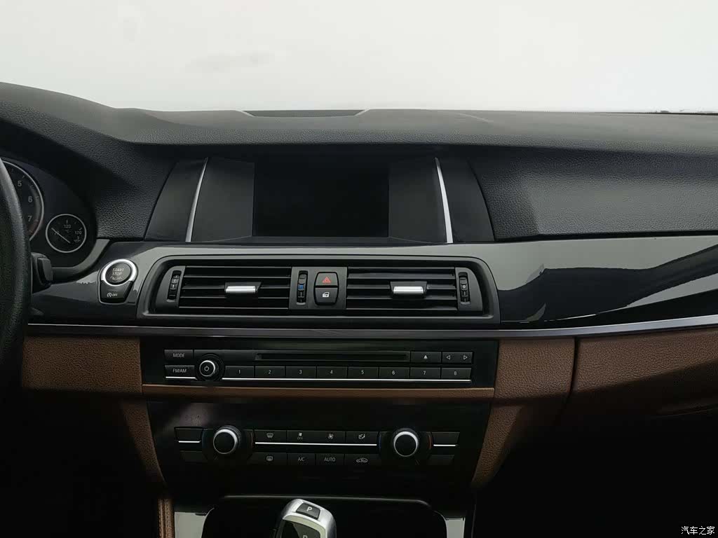 BMW 5 Series, 2015 12
