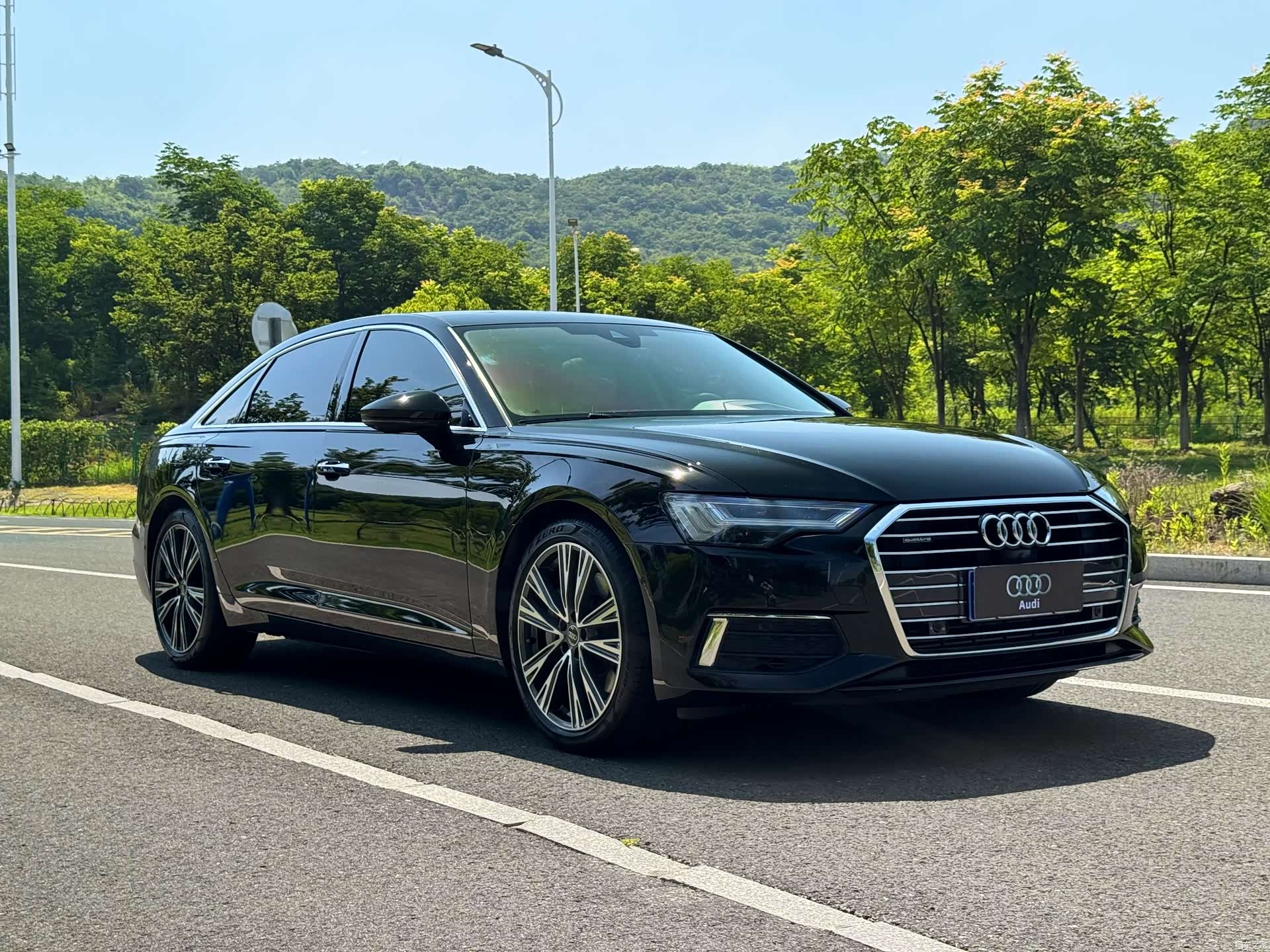 Audi A6L, 2022 3