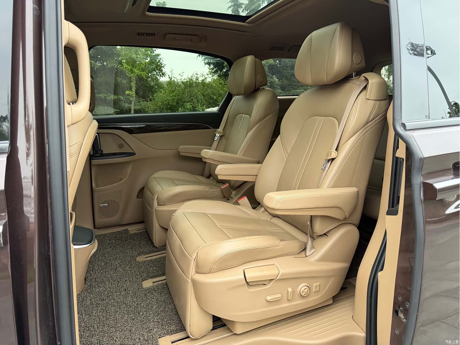 Buick GL8, 2019 11