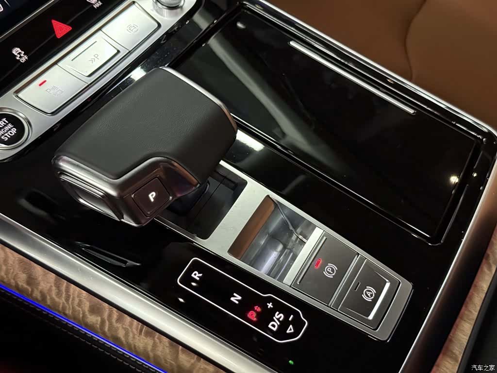 Audi Q7, 2025 22