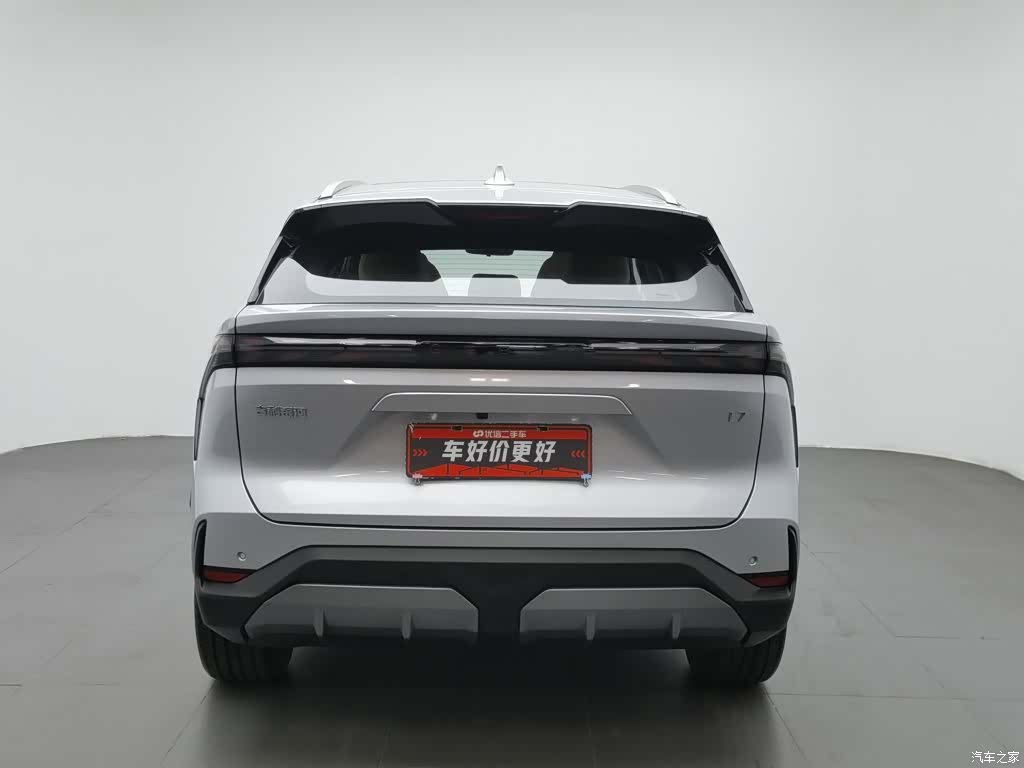 Geely Galaxy L7, 2024 4