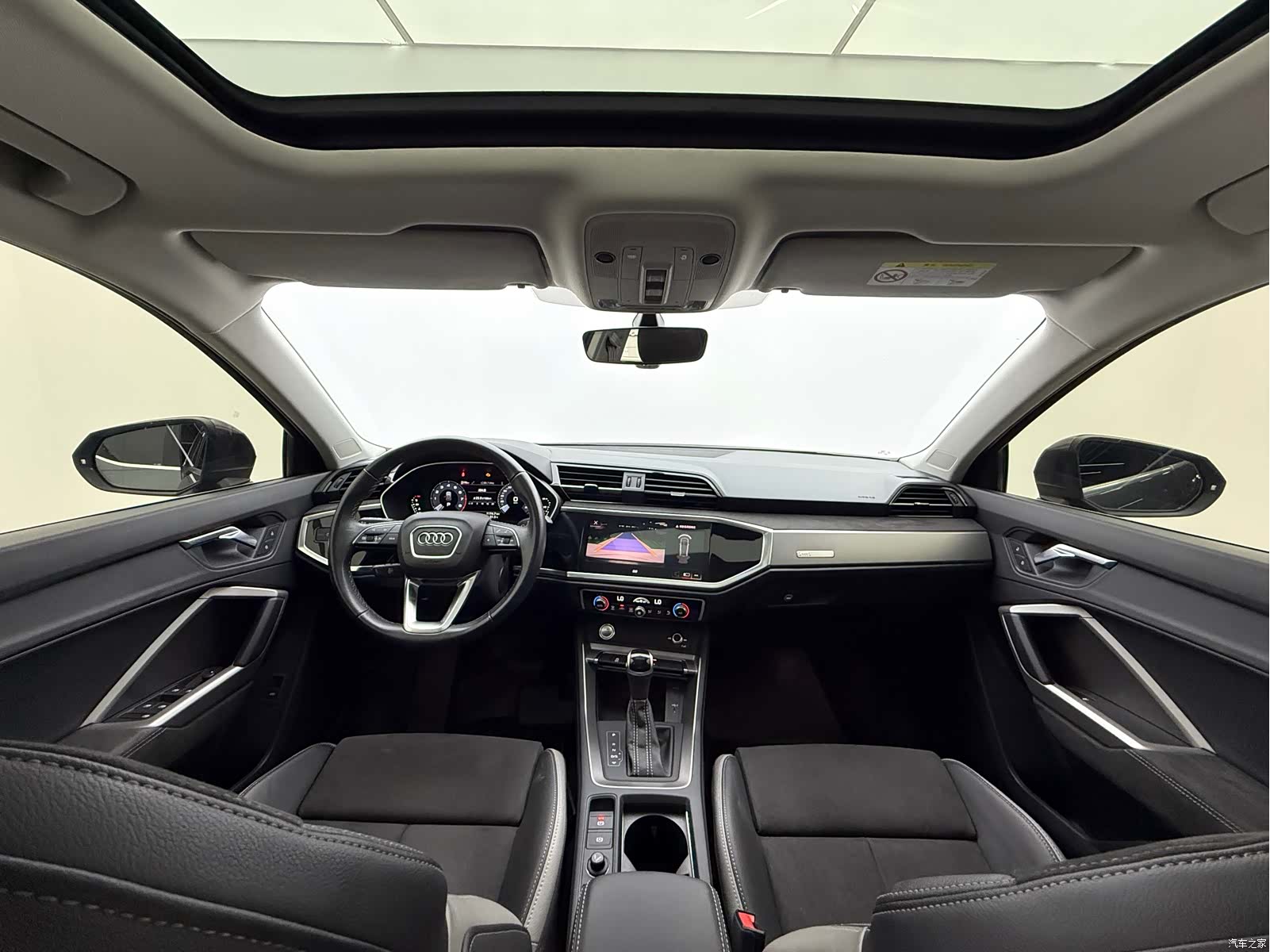 Audi Q3, 2022 9
