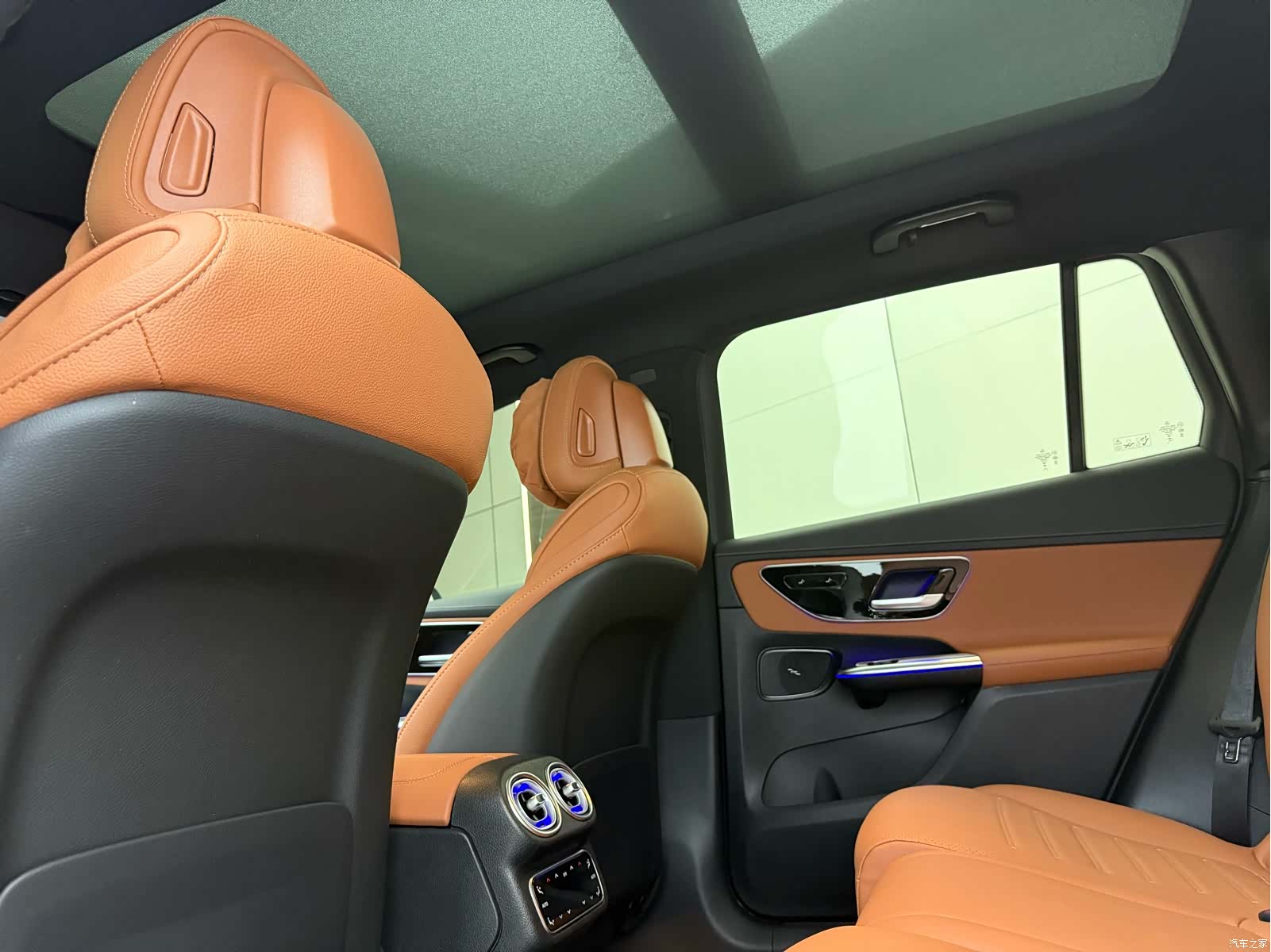 Mercedes-Benz GLC, 2025 9