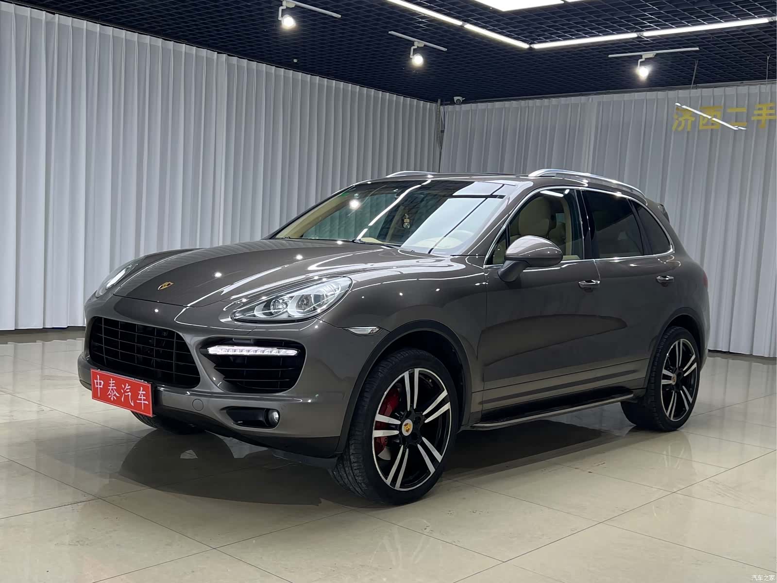 Porsche Cayenne, 2014 1