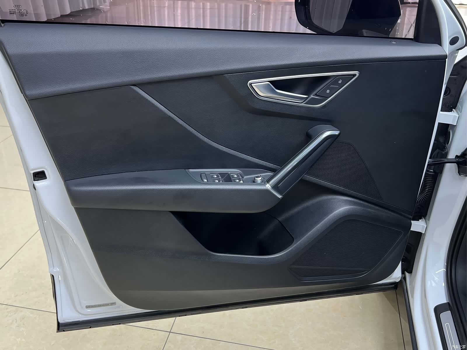 Audi Q2L, 2021 8