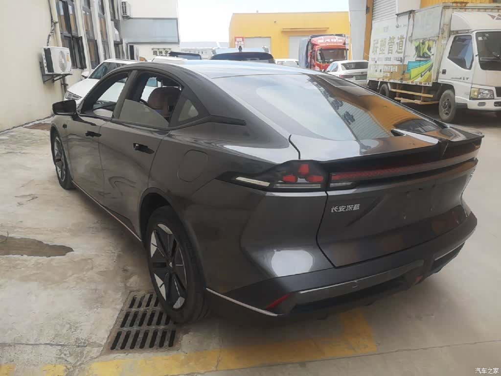Deepal SL03, 2023 все фото