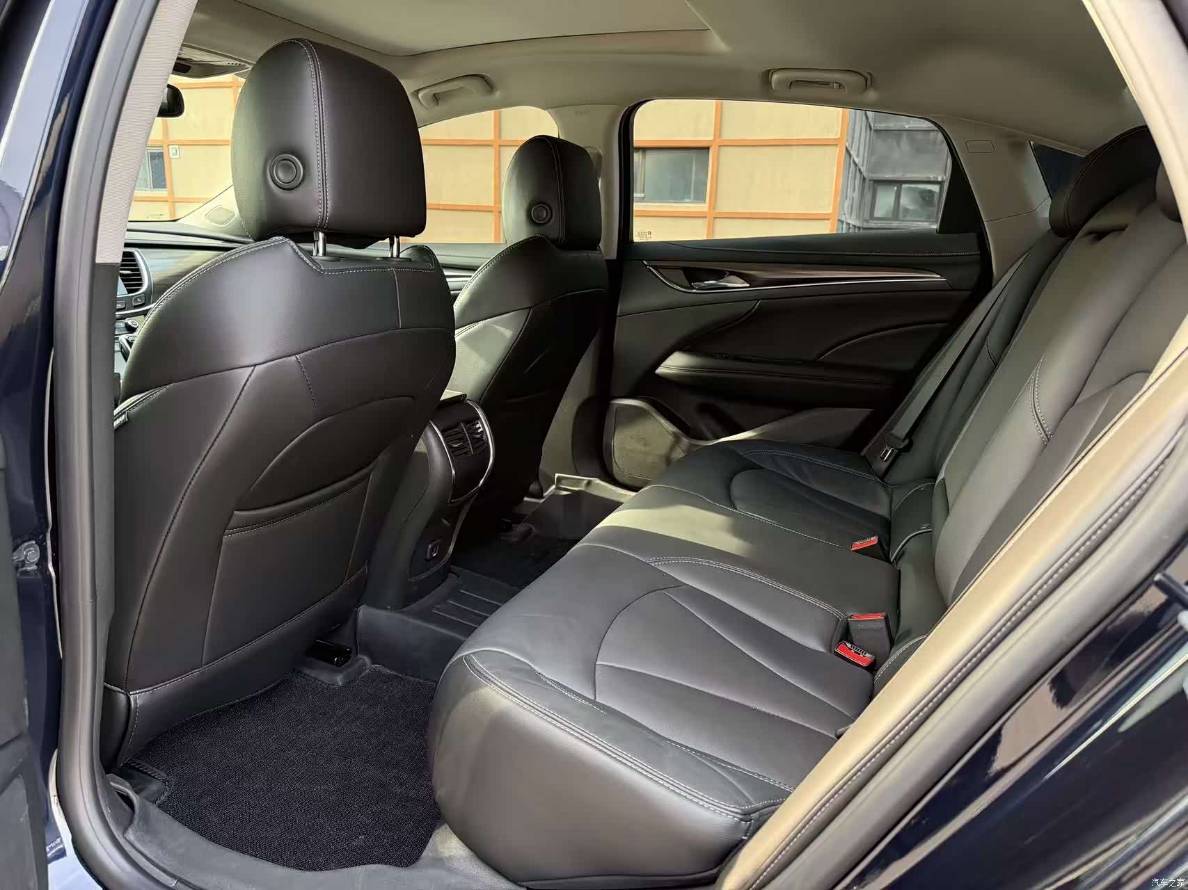 Buick LaCrosse, 2022 12