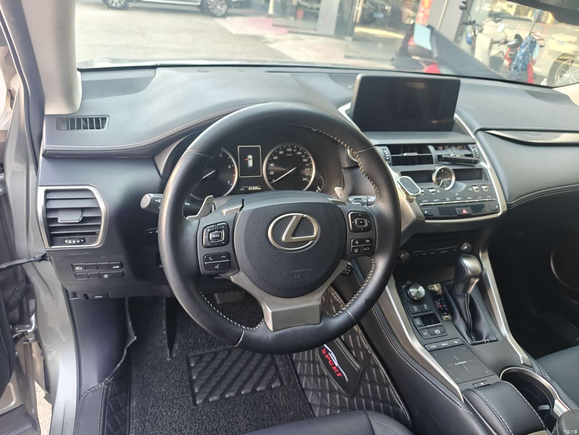 Lexus NX, 2019 8