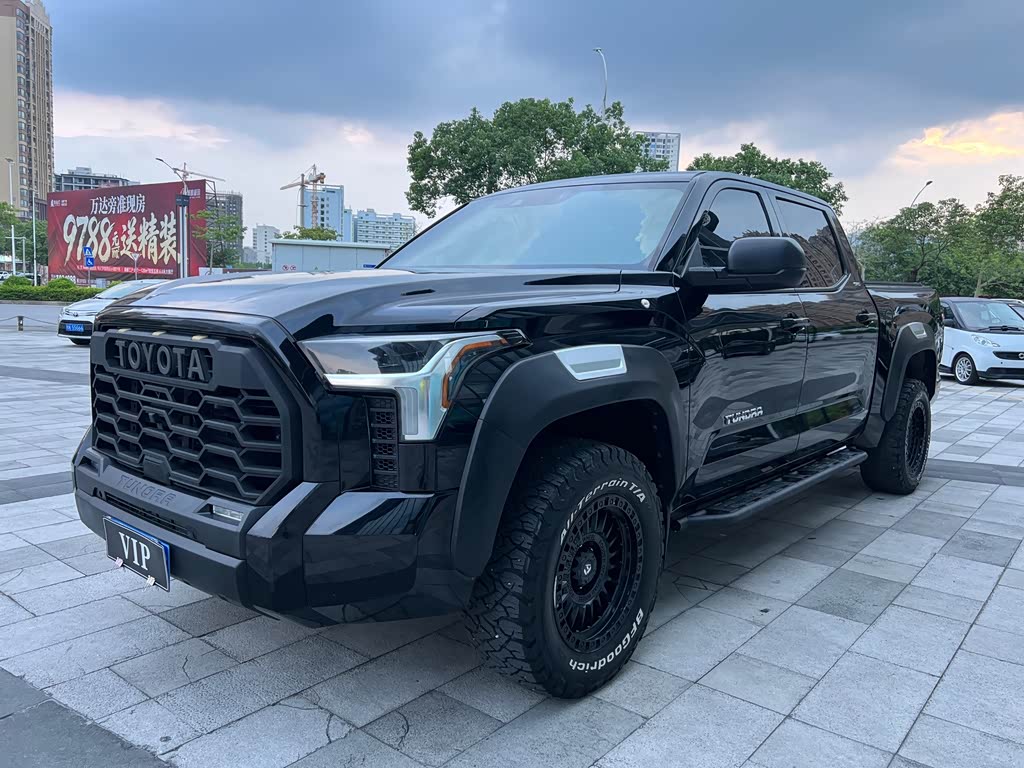 Toyota Tundra