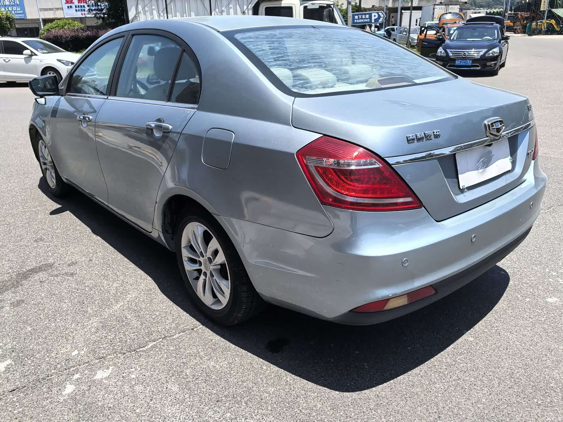 Geely Emgrand, 2015 8