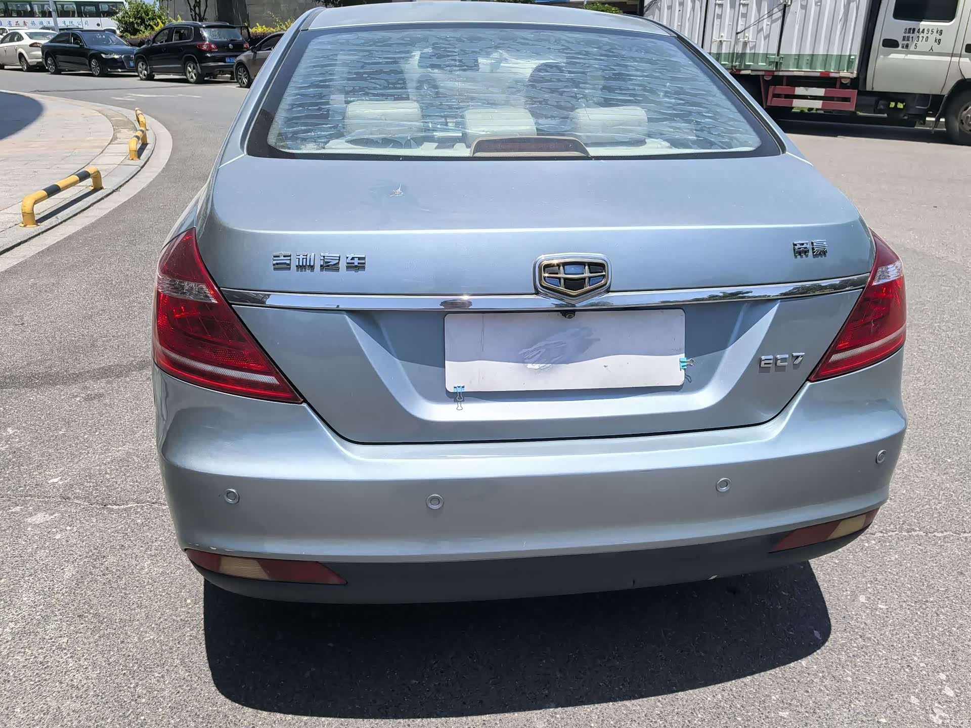 Geely Emgrand, 2015 9