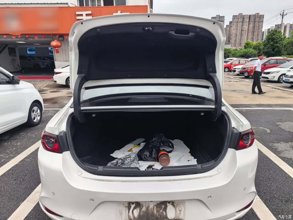 Mazda Mazda3, 2023 19