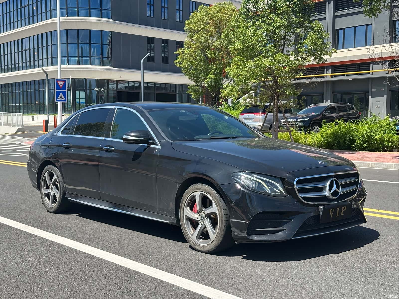 Mercedes-Benz E-Class, 2018 3