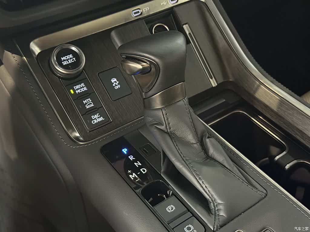 Lexus GX, 2025 27