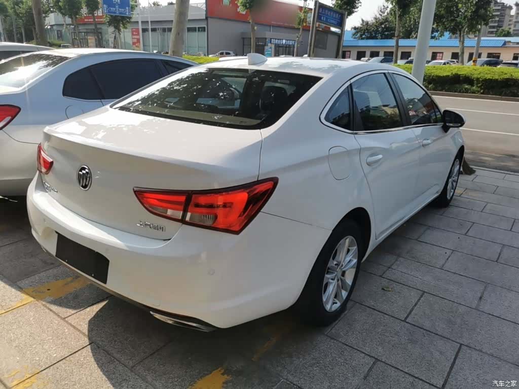 Buick Verano, 2018 7