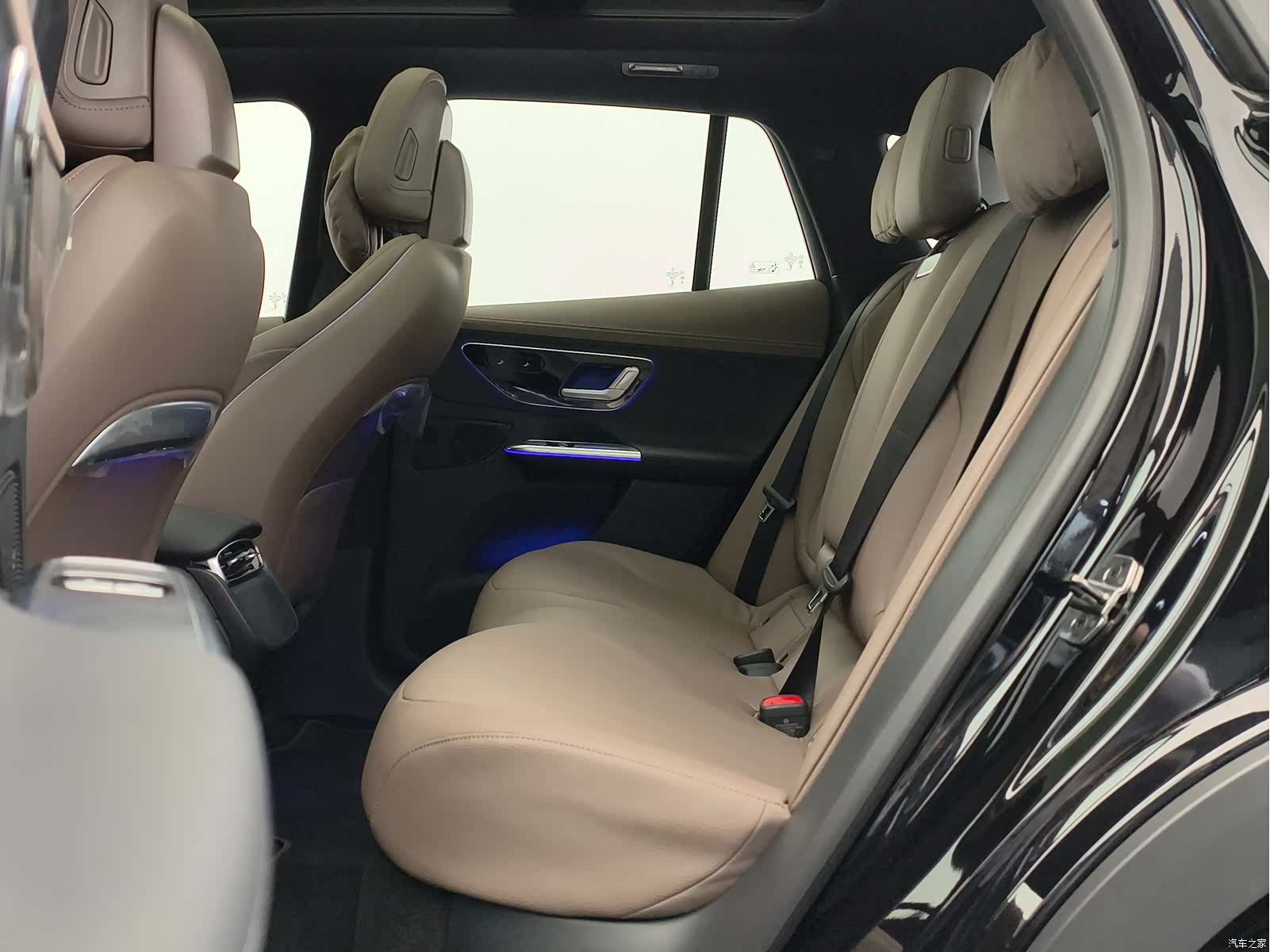 Mercedes-Benz EQE, 2025 13