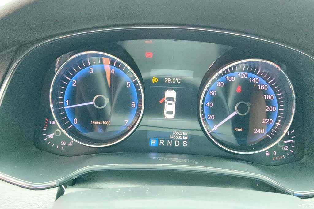Hongqi H7, 2017 14
