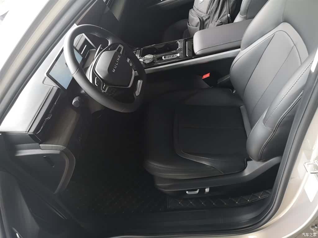 Wuling Starlight, 2026 15