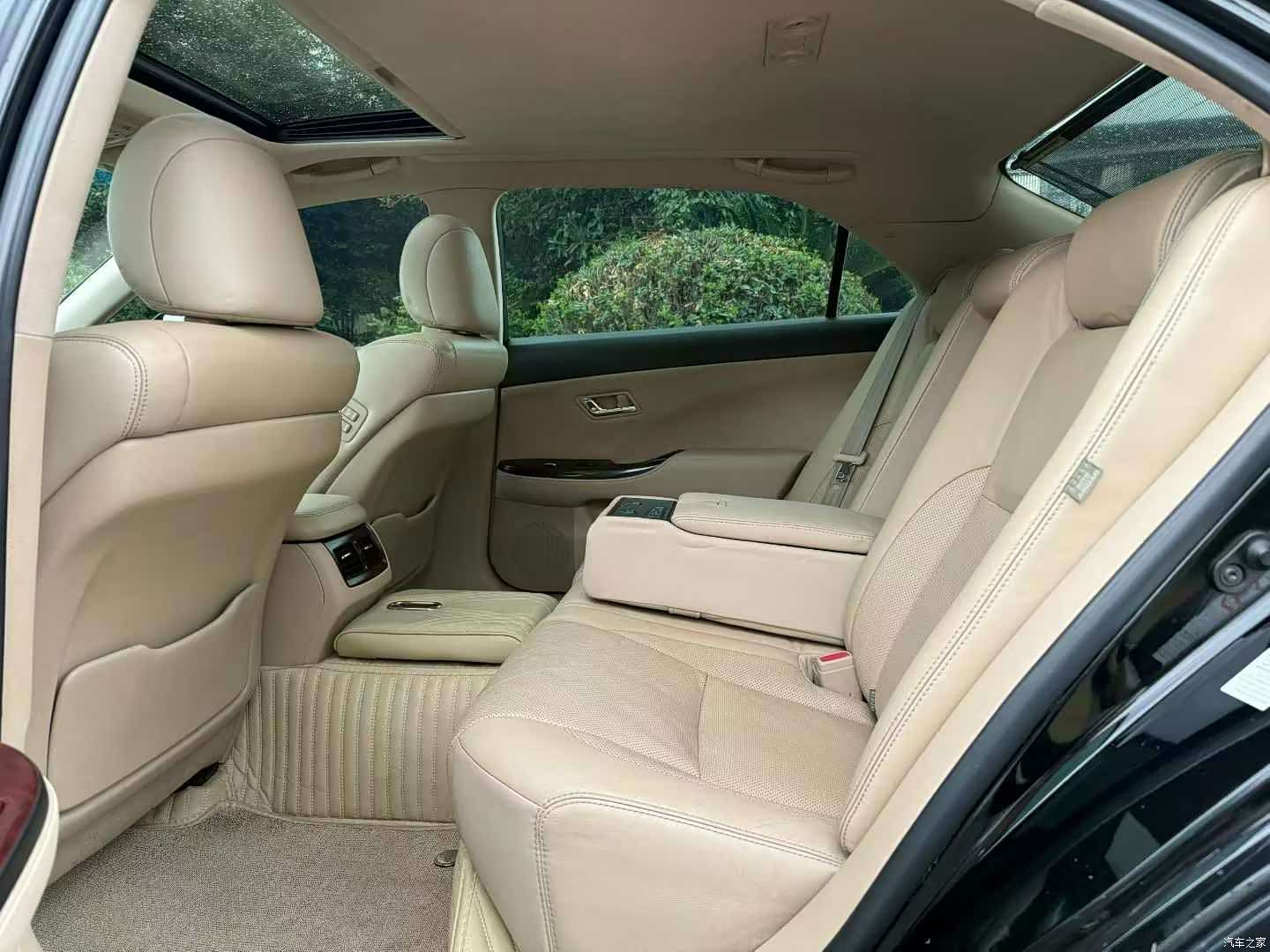 Toyota Crown, 2012 7
