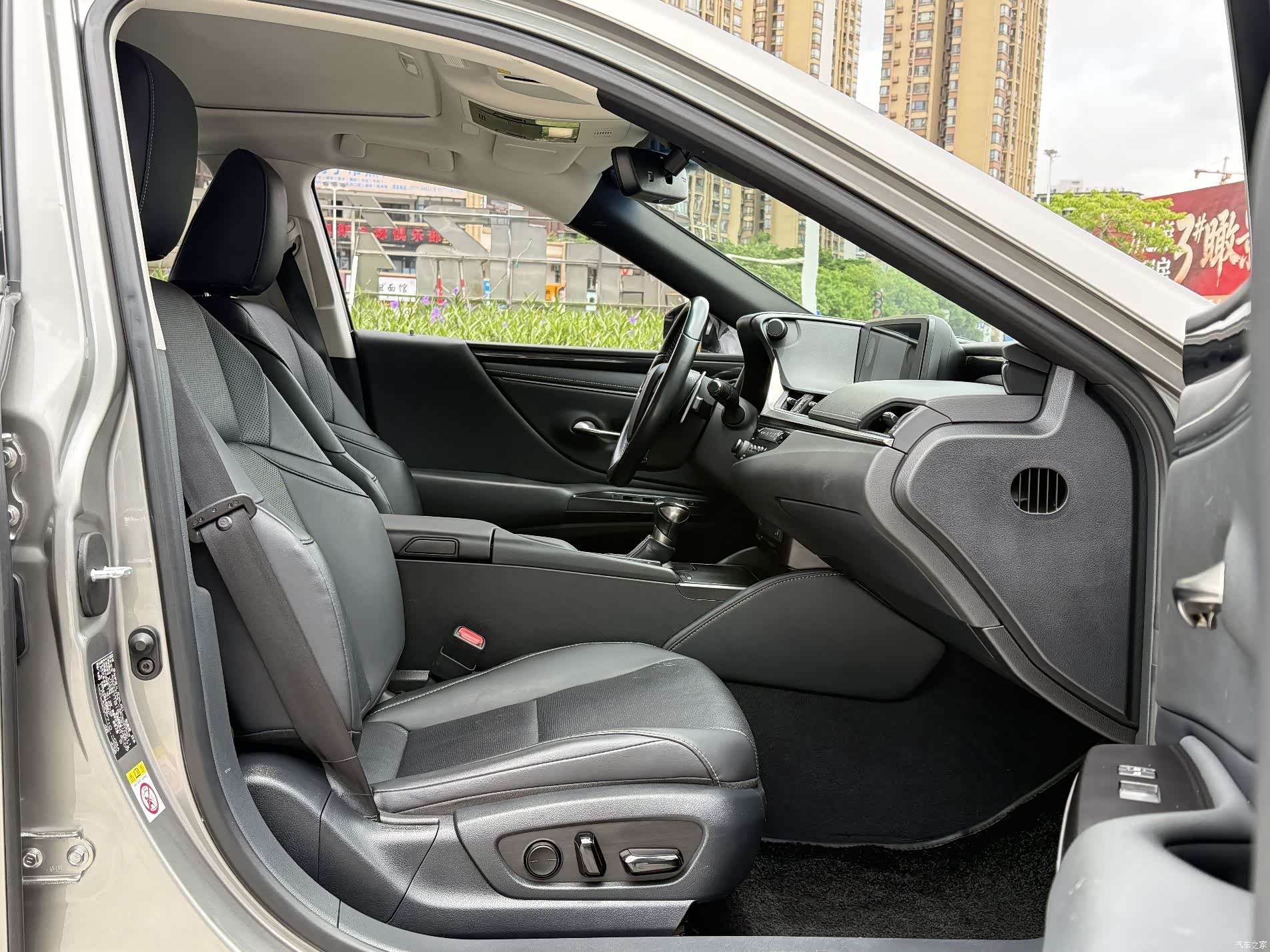 Lexus ES, 2018 8