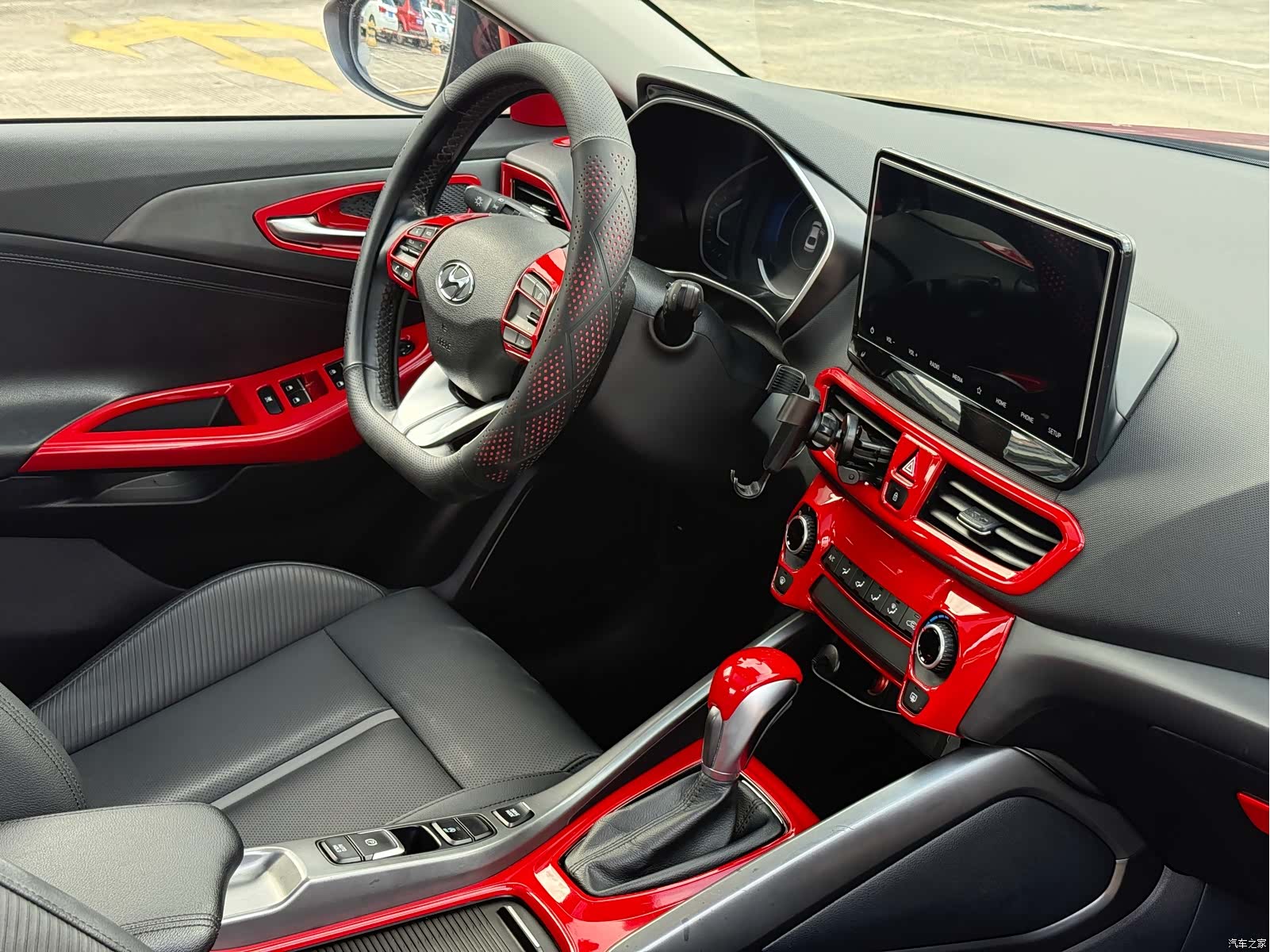 Hyundai Lafesta, 2019 все фото