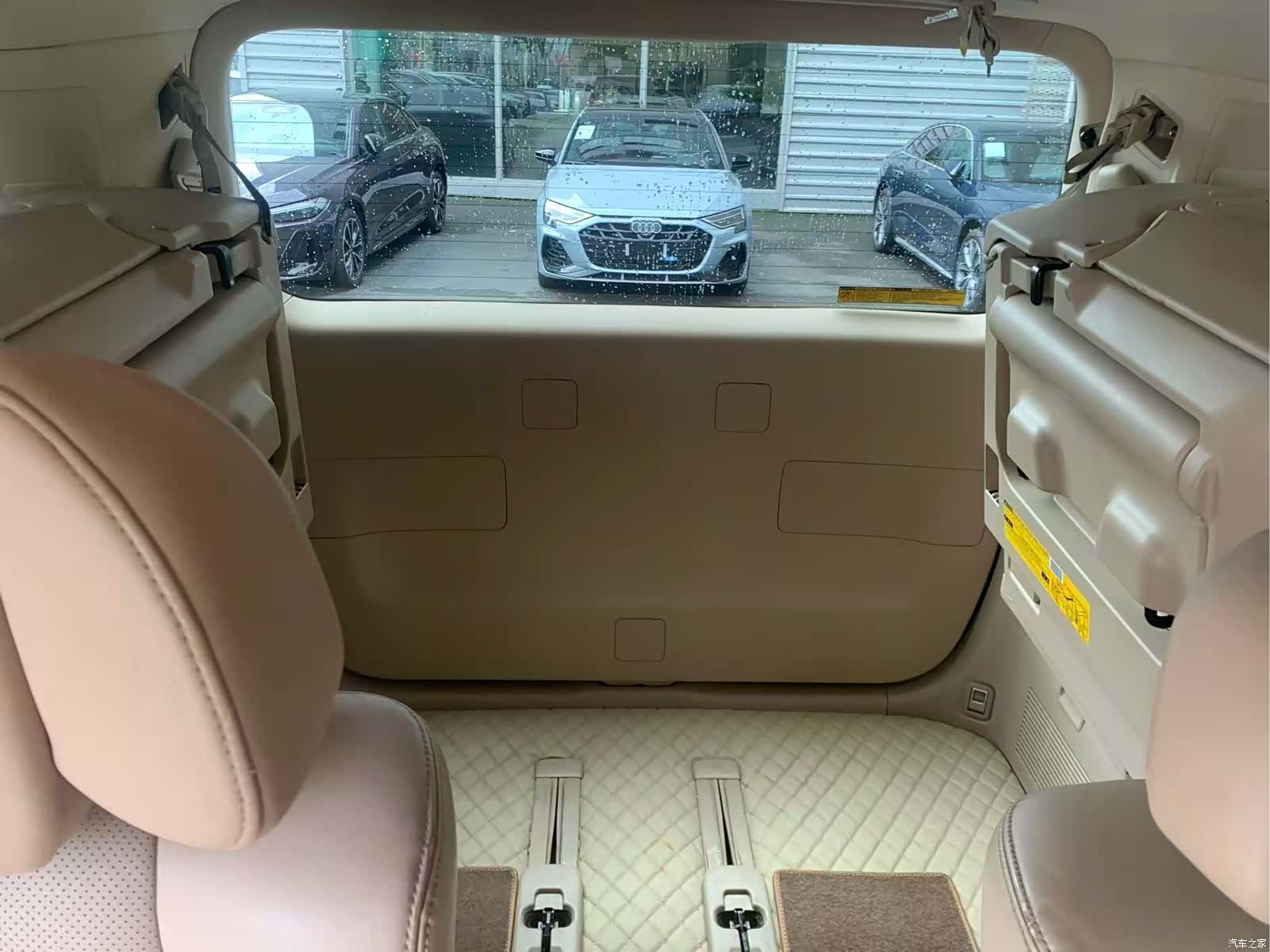 Toyota Alphard, 2011 14