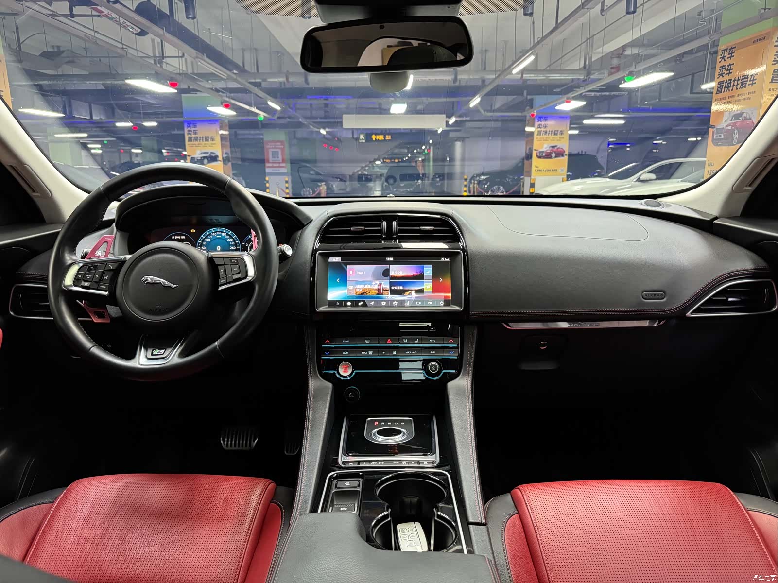 Jaguar F-PACE, 2016 30