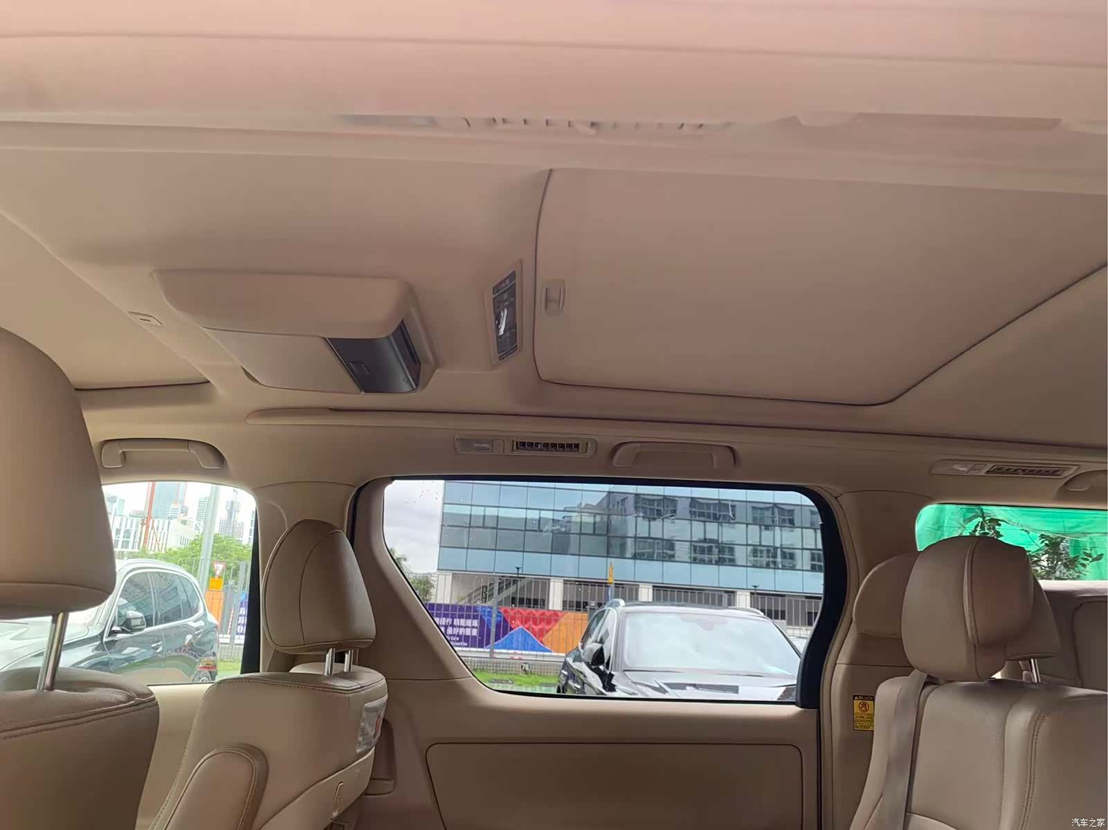 Toyota Alphard, 2011 10
