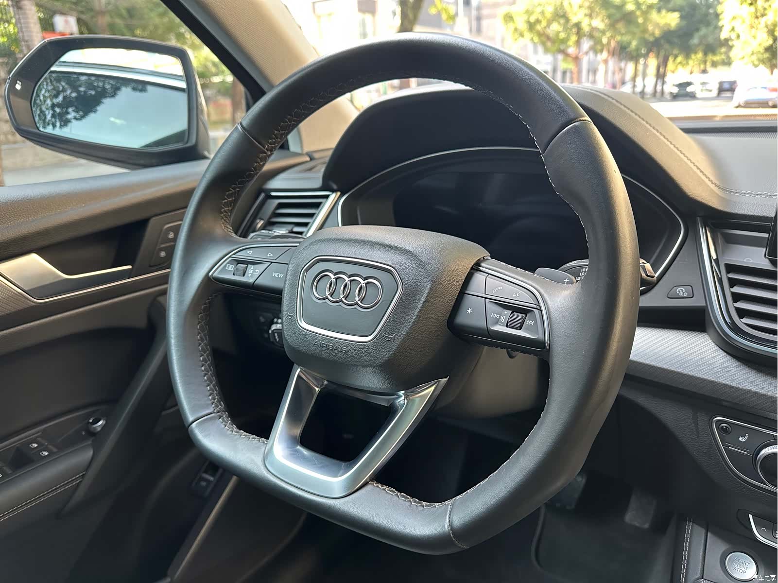 Audi Q5L, 2022 4