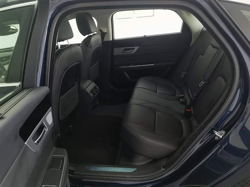 Jaguar XFL