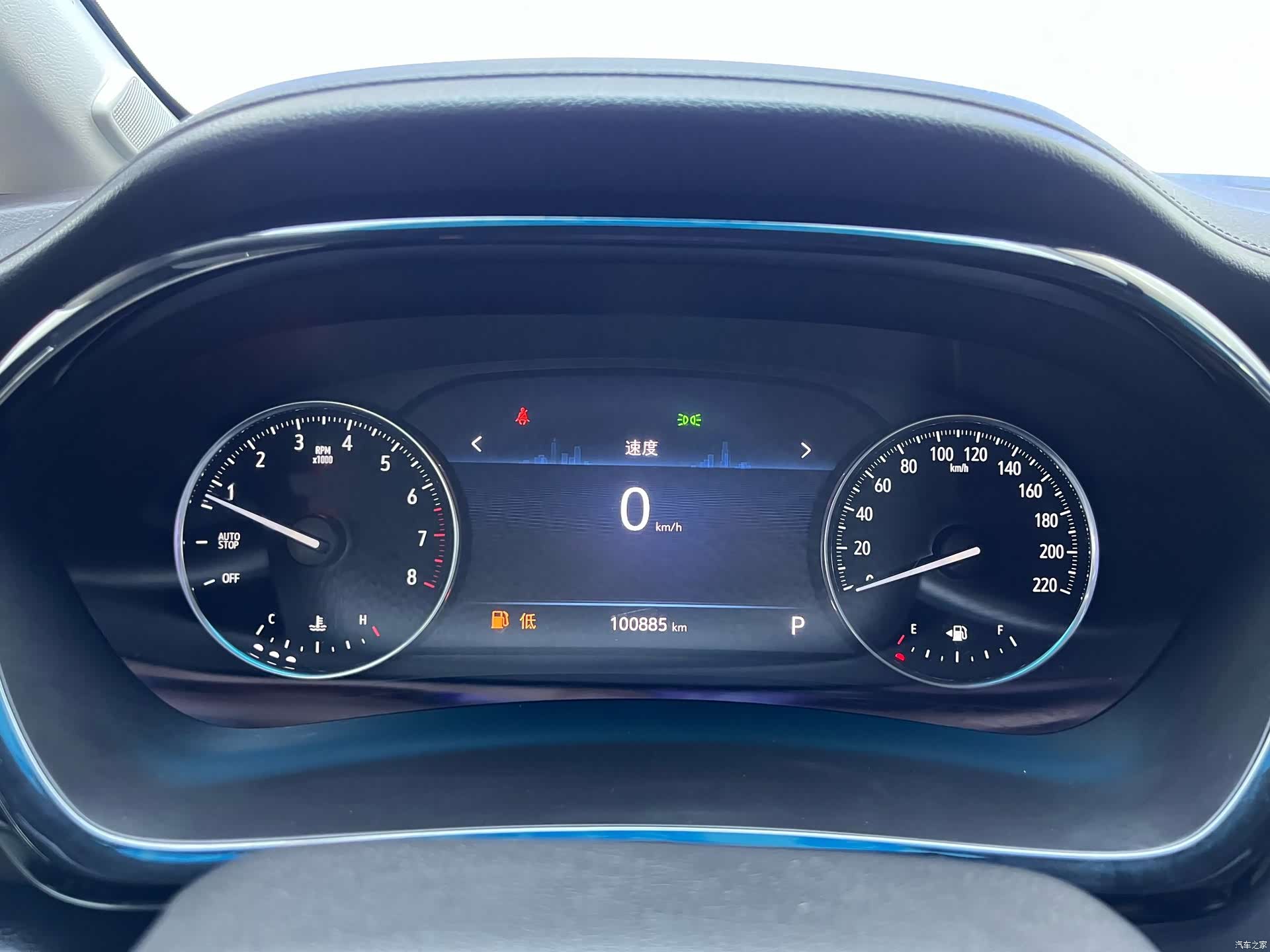 Buick GL8, 2021 9