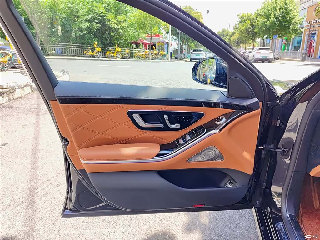 Maybach S-Class, 2023 6