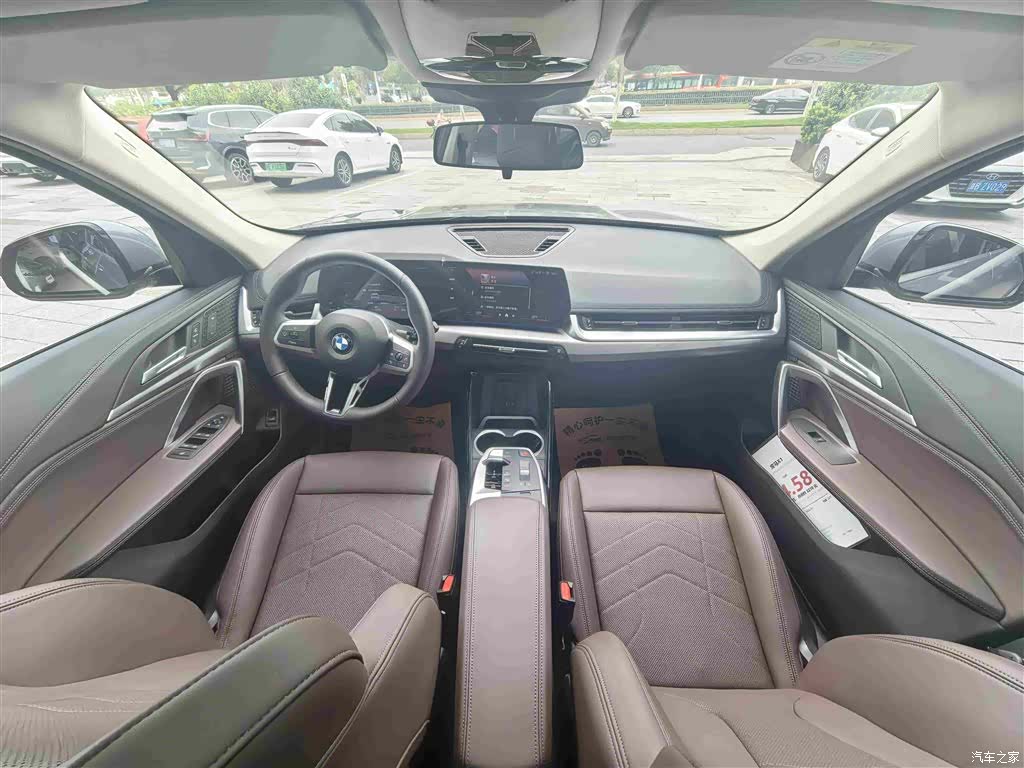 BMW X1, 2024 все фото