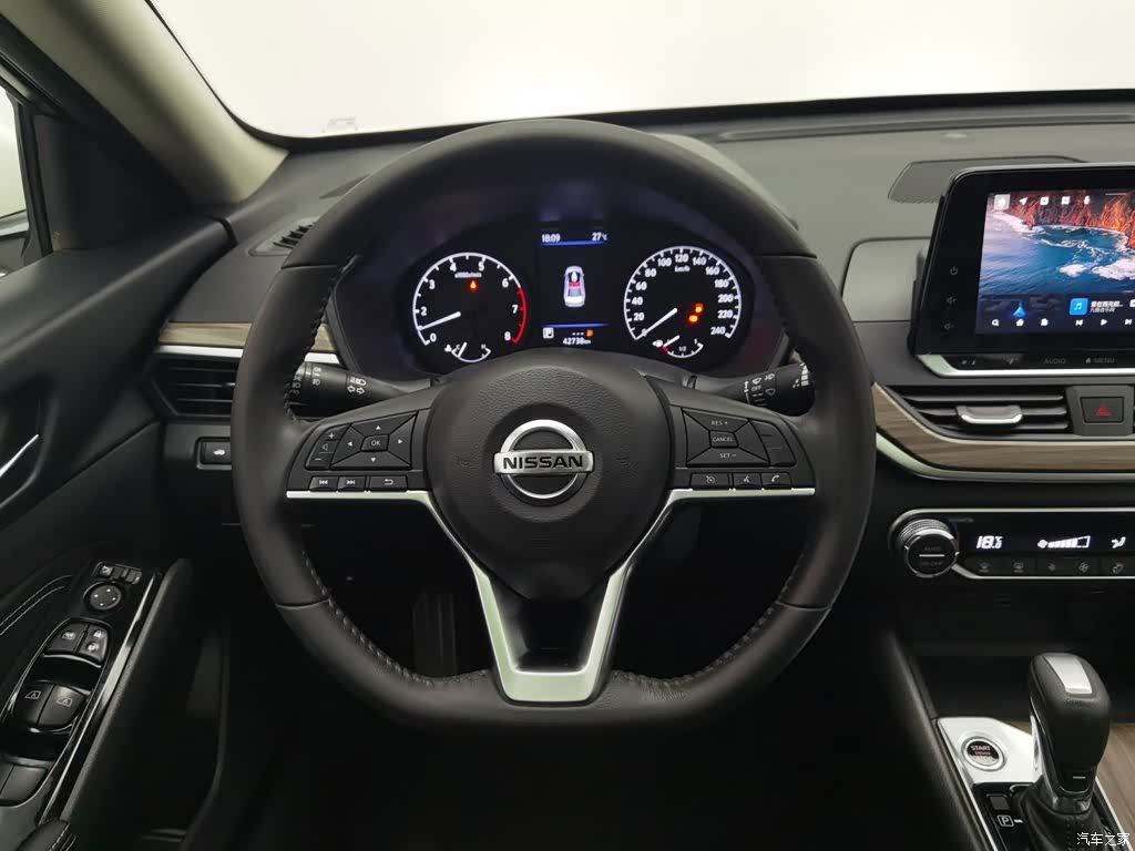 Nissan Teana, 2021 11