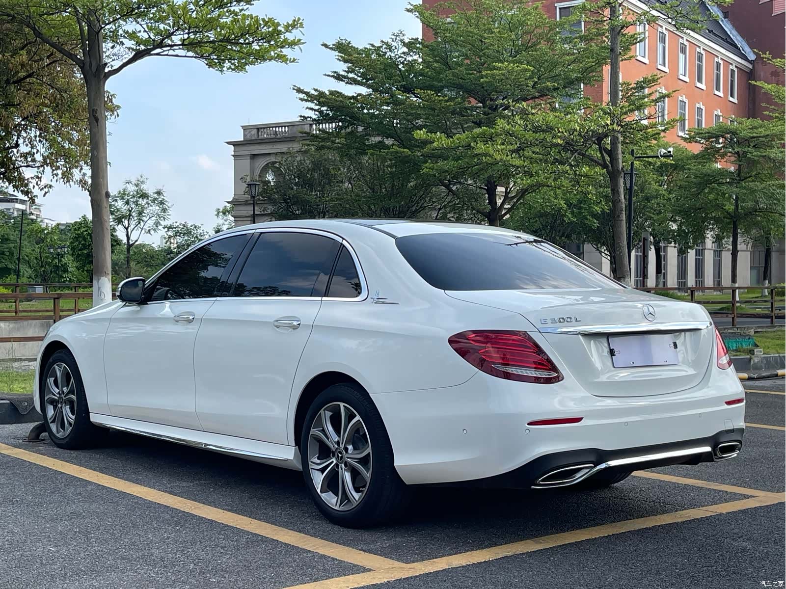 Mercedes-Benz E-Class, 2020 6