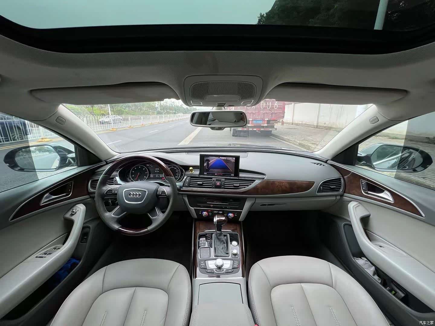 Audi A6L, 2012 4