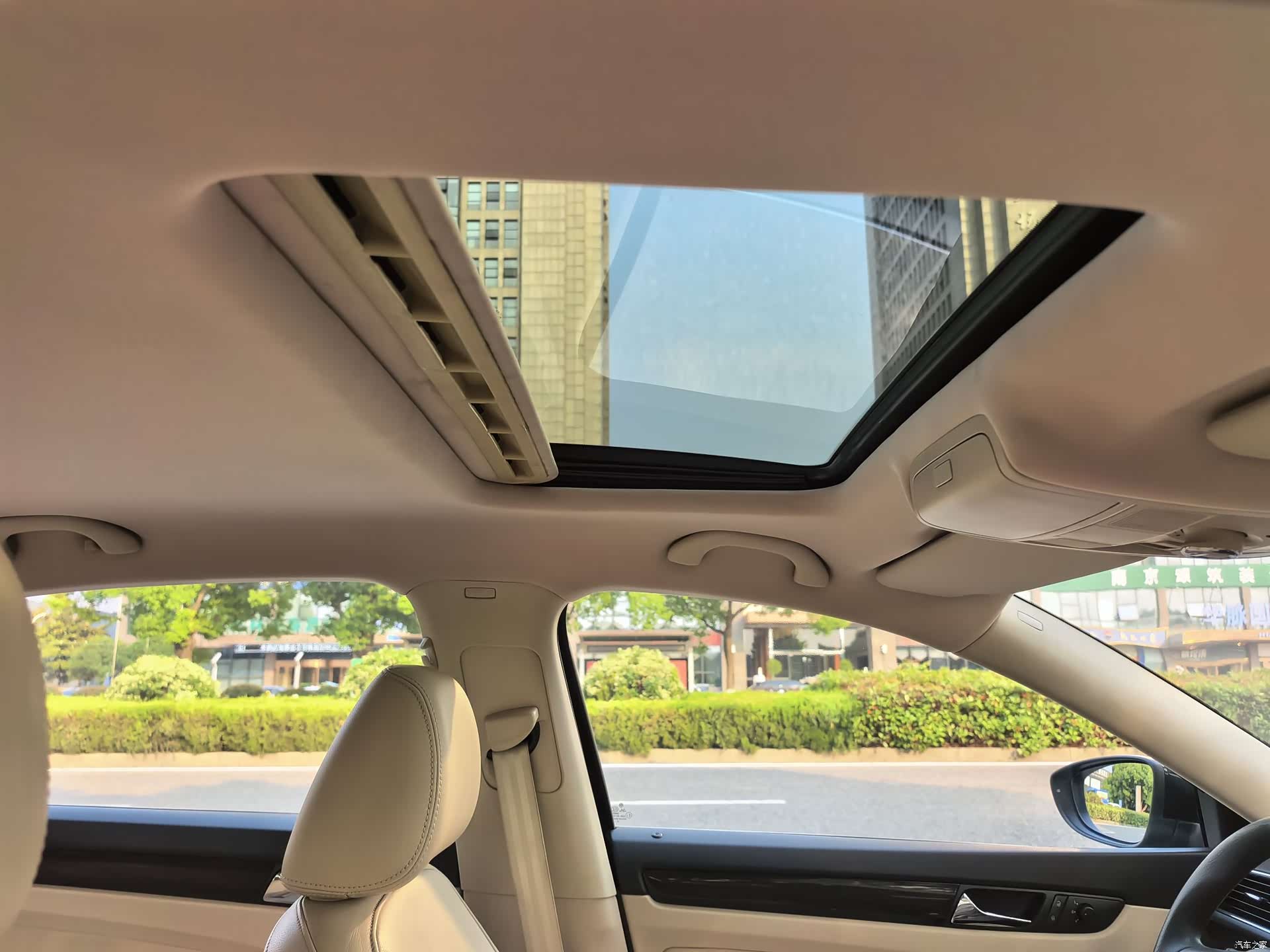 Volkswagen Passat, 2012 16