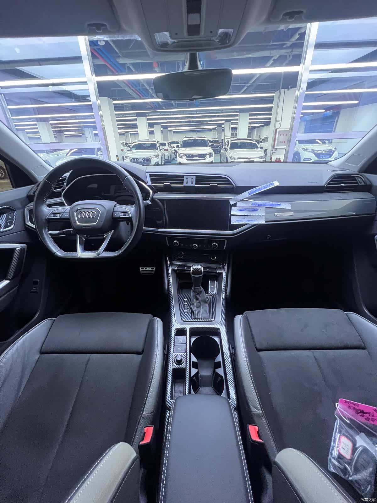 Audi Q3, 2022 13